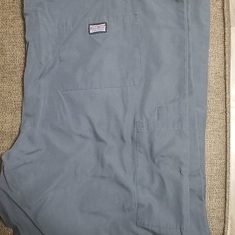 Cherokee scrubs/workwear